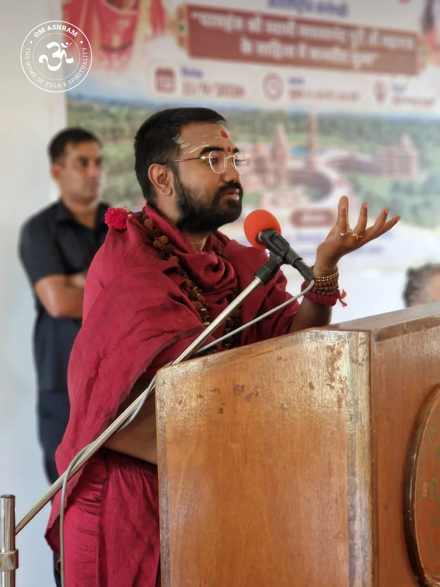 Param Pujya Mahamandaleshwar Shree Swami Avtar Puri Ji Maharaj delivering the keynote address.